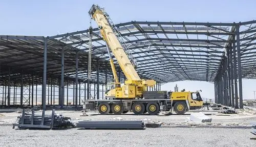 grue mobile montage charpente métallique